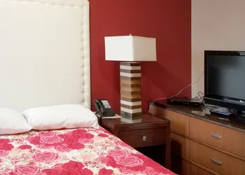 Le Grand Kent Motel hotel thumbnail 7