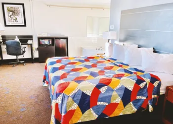 Coratel Inn & Suites By Jasper Northfield hotel thumbnail 6