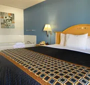 Econo Lodge Branson Theater District hotel detail image 5