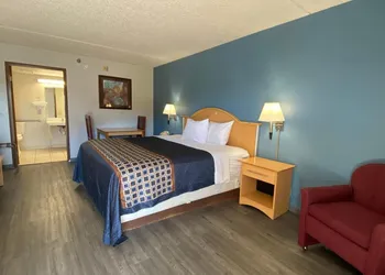 Econo Lodge Branson Theater District hotel thumbnail 7