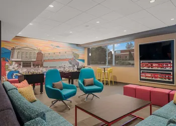 Tru by Hilton Greensboro, NC hotel thumbnail 2