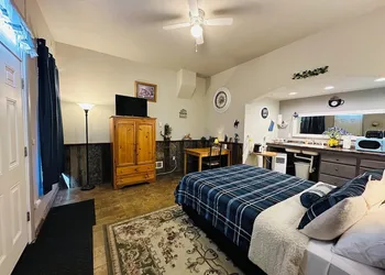 Salmon River Inn hotel thumbnail 4