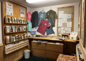 Boulder Bear Motor Lodge hotel thumbnail 2