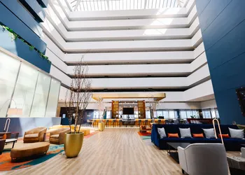 voco Chicago Downtown - Riverwalk by IHG hotel thumbnail 6