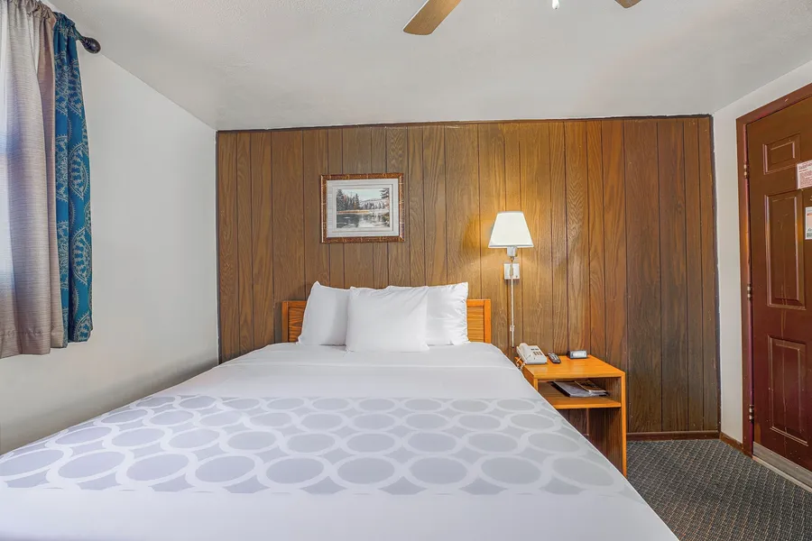 Love Hotels Silver Street by OYO at Hurley WI hotel detail image 6