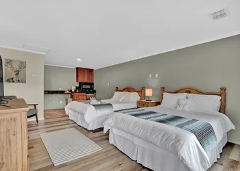 Maven's Inn & Grill hotel thumbnail 2