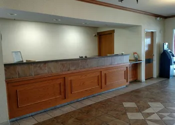 Holiday Inn Express Toledo West - Napoleon by IHG hotel thumbnail 3