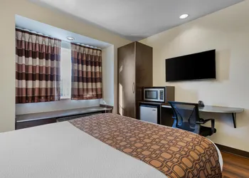 SureStay Plus Hotel by Best Western Buckhannon hotel thumbnail 5