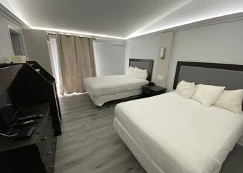 Travelodge by Wyndham Sarnia hotel thumbnail 6