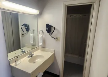 Parkview Inn and Conference Center hotel thumbnail 8