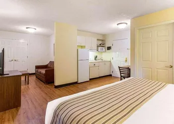 Motel 6 Myrtle Beach SC hotel thumbnail 4