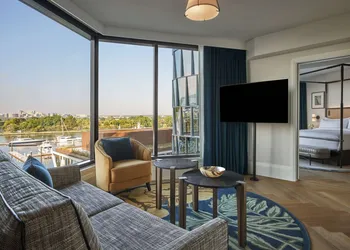 Pendry Washington DC - The Wharf hotel thumbnail 4