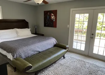 Urban Lake House hotel thumbnail 5