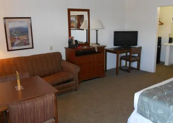Econo Lodge Inn & Suites Abilene East District hotel thumbnail 3