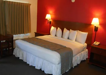 Econo Lodge Inn & Suites Abilene East District hotel thumbnail 4