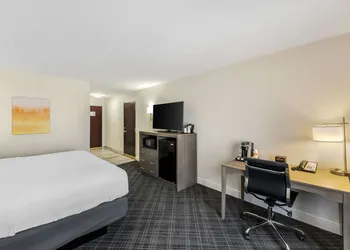 Comfort Inn & Suites Andrews hotel thumbnail 6