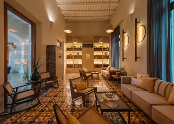 Decu Downtown hotel thumbnail 4