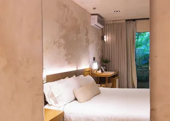 Decu Downtown hotel thumbnail 6