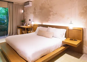 Decu Downtown hotel thumbnail 8