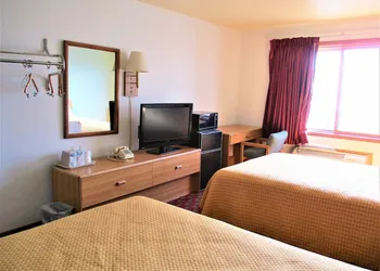 Sunset Inn hotel thumbnail 3