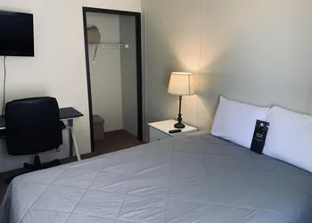 Ellipse Global Lodge hotel thumbnail 5