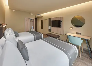 City Express Plus by Marriott Cancún Aeropuerto Riviera hotel thumbnail 4