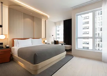 Canopy By Hilton Toronto Yorkville hotel thumbnail 7