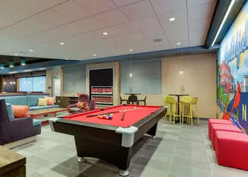 Tru By Hilton Smithfield I-95 hotel thumbnail 8
