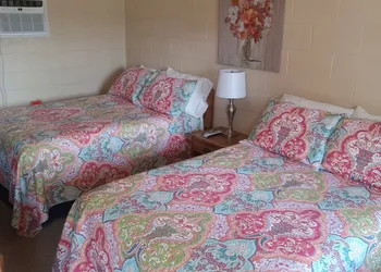 Cedar Falls Motel hotel thumbnail 7