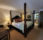 The Inn at Shady Lawn hotel detail image 3