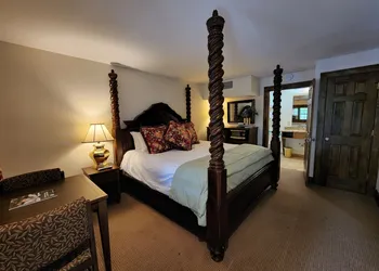 The Inn at Shady Lawn hotel thumbnail 3