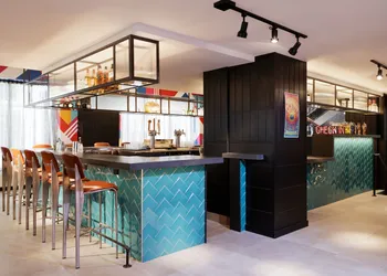 Moxy Richmond Downtown hotel thumbnail 3