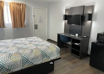 Motel 6 Artesia, NM hotel thumbnail 8
