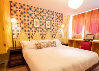 Motel Chelsea hotel thumbnail 8