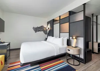 Aloft Florence hotel thumbnail 6
