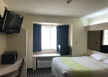 Chadron Inn & Suites hotel thumbnail 5