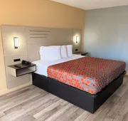 Milan Inn & Suites hotel detail image 5
