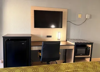 Milan Inn & Suites hotel thumbnail 7