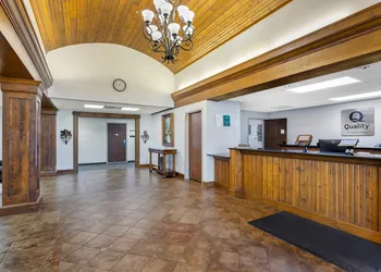 Quality Inn & Suites Monterey I-40 hotel thumbnail 2