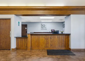 Quality Inn & Suites Monterey I-40 hotel thumbnail 4
