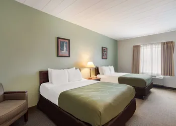 Quality Inn & Suites Monterey I-40 hotel thumbnail 7