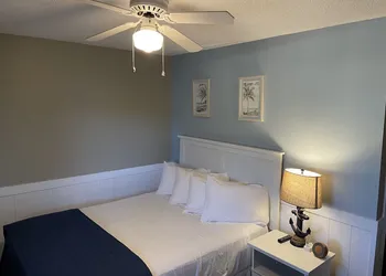 Lake Norman Hotel hotel thumbnail 3