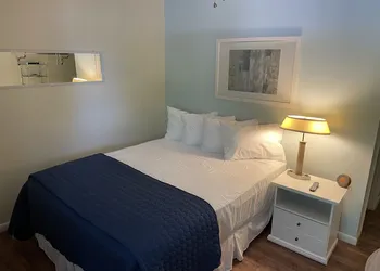 Lake Norman Hotel hotel thumbnail 5