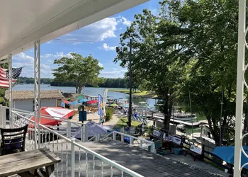 Lake Norman Hotel hotel thumbnail 8