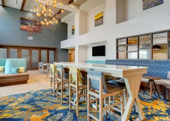 Hampton Inn & Suites Weatherford hotel thumbnail 4