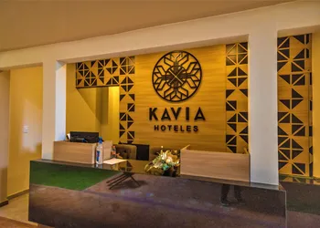 Hotel Plaza by Kavia hotel thumbnail 2