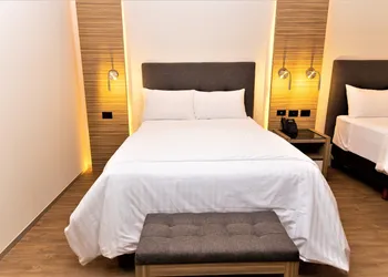 Hotel Plaza by Kavia hotel thumbnail 8