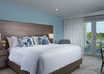 The Pointe Hotel hotel thumbnail 7