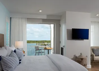 The Pointe Hotel hotel thumbnail 8