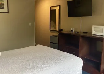 Travelodge by Wyndham Canyonville hotel thumbnail 7